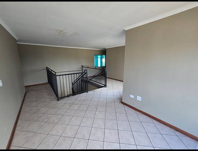 1,900M² FACTORY TO LET IN MOREHILL